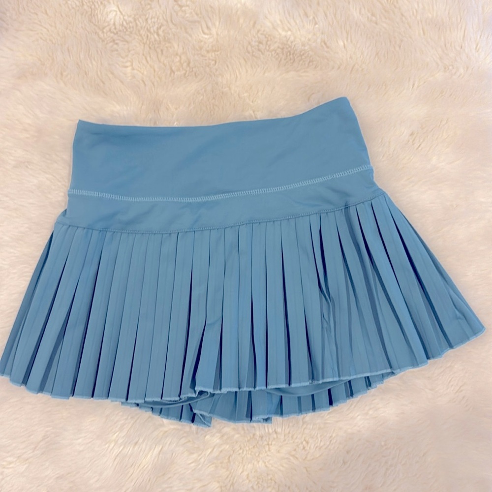 Gold hinge skirt